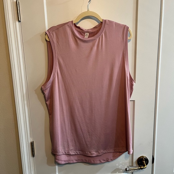 90 Degree By Reflex Mauve Muscle Tee - Picture 1 of 3
